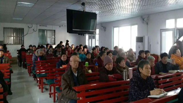 1月24日，市民族宗教局社团办，历下区民宗局主要负责人及历下区三自主任牧师一行人到历下区盛福基督教堂开展宗教场所“四进”活动